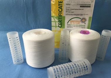 Ham Beyaz 100 Polyester İplik / Polyester Dikiş İpliği Plastik Tüp Üzerinde