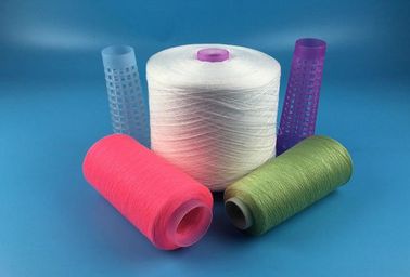 Çin 20s ila 60s Yüksek Mukavemetli OEKO Belgeli Ucuz Seçilmiş Renkler Dikiş İpliği% 100 Polyester Boyalı İplik / Spun İplik Tedarikçi
